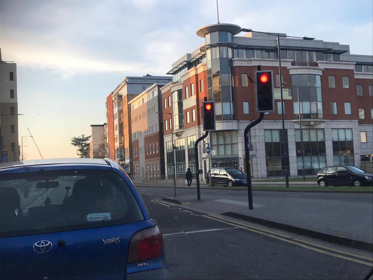 Easystay Slough Central Free Parking Exterior foto