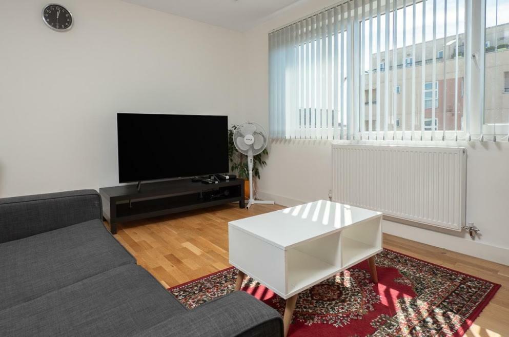 Easystay Slough Central Free Parking Exterior foto
