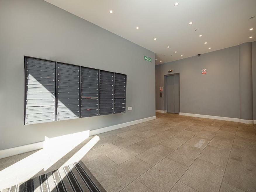 Easystay Slough Central Free Parking Exterior foto